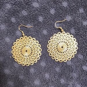 Elegant Gold Filigree Earrings